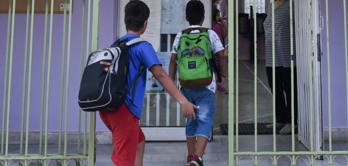 Κεραμέως για σχολεία: Τι θα γίνει με τα παιδιά του ολοήμερου