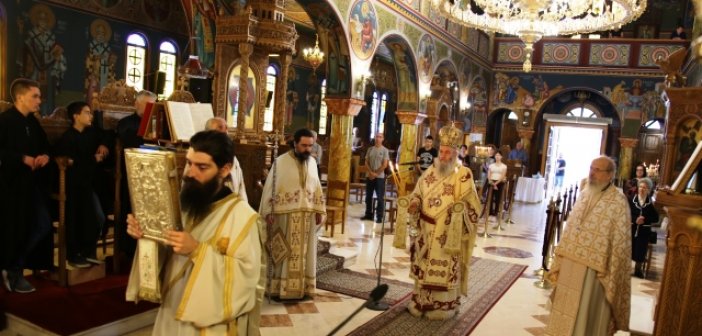 Ἁγίου Πνεύματος και Λειτουργία ὑπέρ τῶν διαγωνιζομένων μαθητῶν Γ΄ Λυκείου στην Ναύπακτο (ΦΩΤΟ)