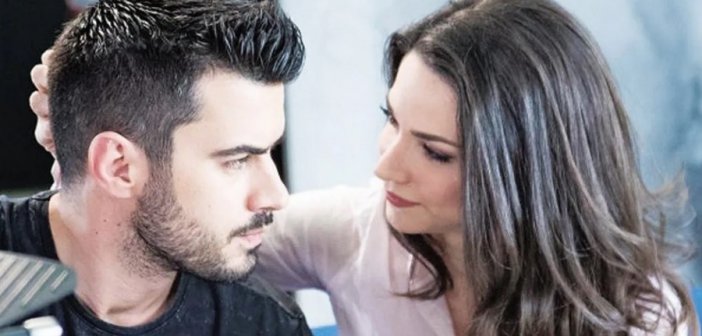 Η Κατερίνα Γερονικολού ποζάρει τόπλες για τον Γιάννη Τσιμιτσέλη και το «μαρτυρά» στο Instagram (ΦΩΤΟ)