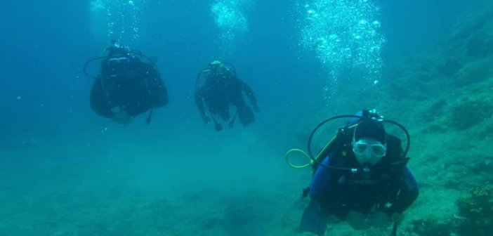 “Υποβρύχιος” καθαρισμός στο λιμάνι της Παλαίρου (ΔΕΙΤΕ ΦΩΤΟ)