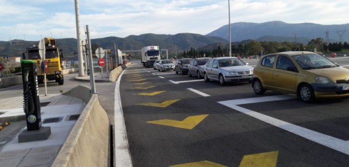 Ουρές στην Γέφυρα Ρίου – Αντιρρίου κάθε πρωί – Διαμαρτυρία από εργαζομένους (ΔΕΙΤΕ ΦΩΤΟ)