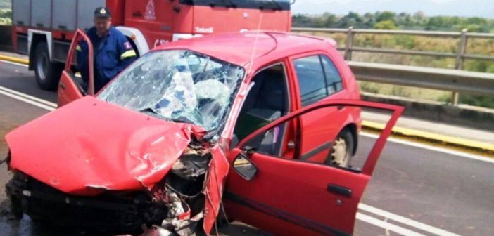 Σοβαρό τροχαίο στη γέφυρα του Αχελώου – Ένα άτομο στο Νοσοκομείο Αγρινίου (ΔΕΙΤΕ ΦΩΤΟ)