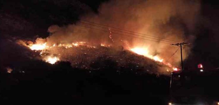 Φωτιά στην Ε.Ο. Ναυπάκτου – Ιτέας (ΔΕΙΤΕ ΦΩΤΟ)