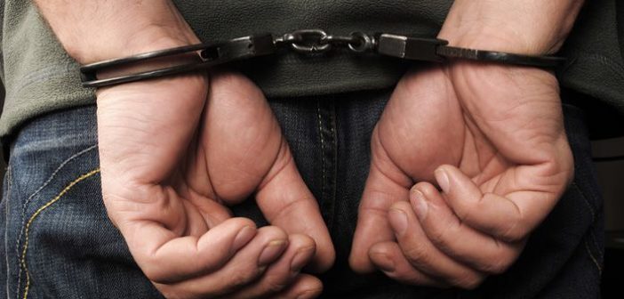 Δυτική Ελλάδα: Τον σταμάτησαν τυχαία για έλεγχο και διαπίστωσαν το σκοτεινό παρελθόν του! Στη φυλακή ο 43χρονος