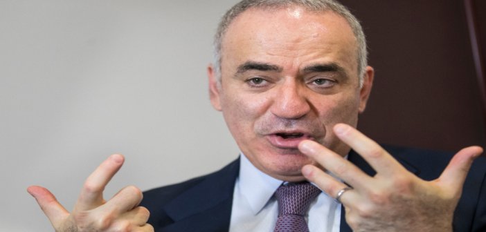 Ο Γκάρι Κασπάροφ συμπεριελήφθη στον κατάλογο των «τρομοκρατών και εξτρεμιστών»