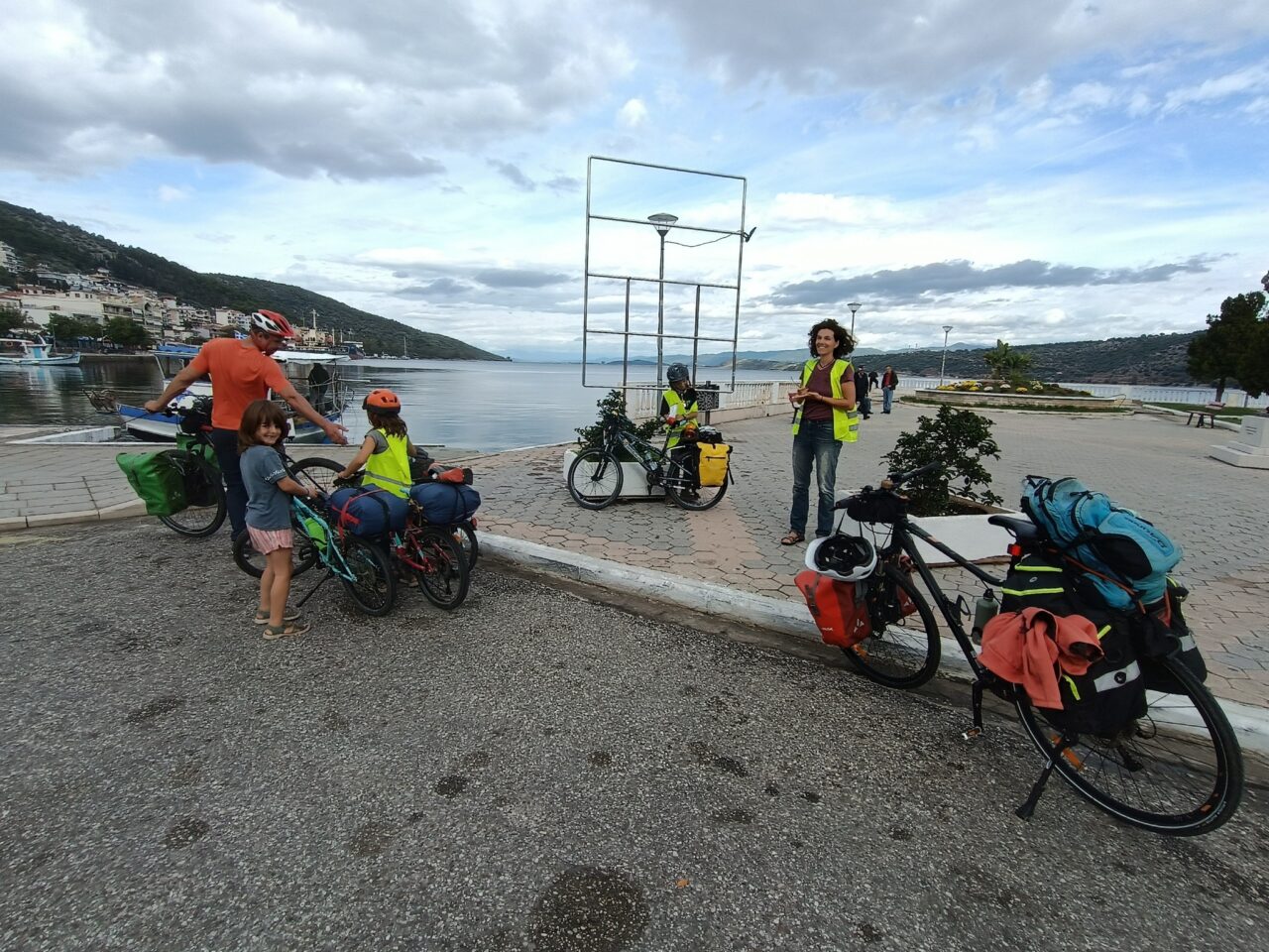 Στάση στην Αμφιλοχία για ποδηλάτες από την Γαλλία 