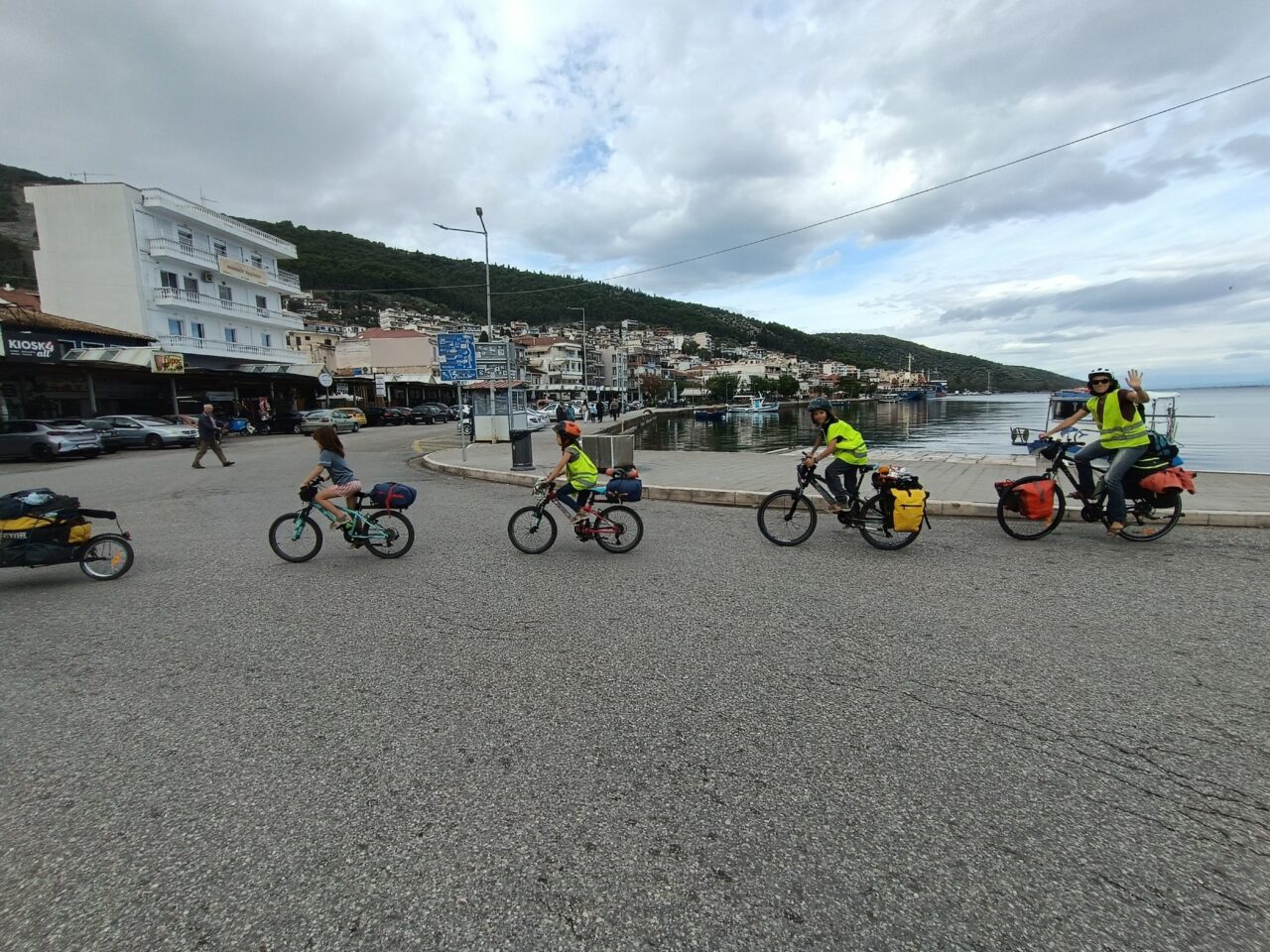 Στάση στην Αμφιλοχία για ποδηλάτες από την Γαλλία 