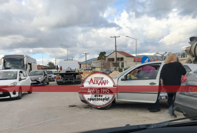 Τροχαίο στην Πύλη του Μεσολογγίου - Συγκρούστηκε ΙΧ με μπετονιέρα