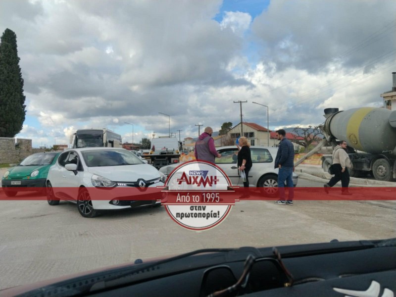 Τροχαίο στην Πύλη του Μεσολογγίου - Συγκρούστηκε ΙΧ με μπετονιέρα