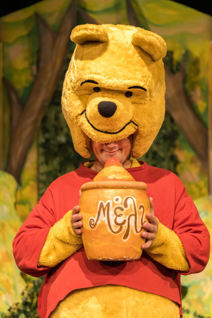 Η παιδική σκηνή Θεσσαλονίκης στο Παπαστράτειο Μέγαρο Αγρινίου - «Ο Γουίνι και οι φίλοι του Αποστολή Τιγροσύνη!»