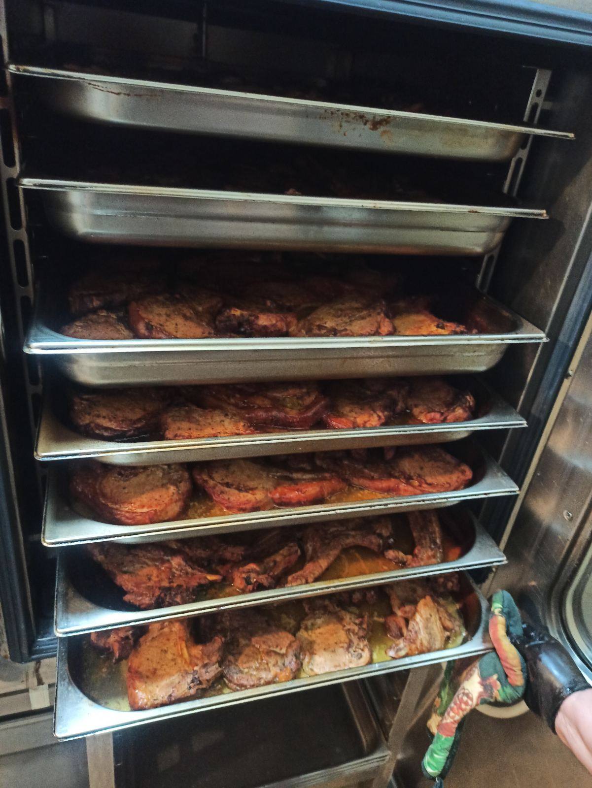 Αγρίνιο: Τσικνοπέμπτη στα συσσίτια του Αγίου Δημητρίου 