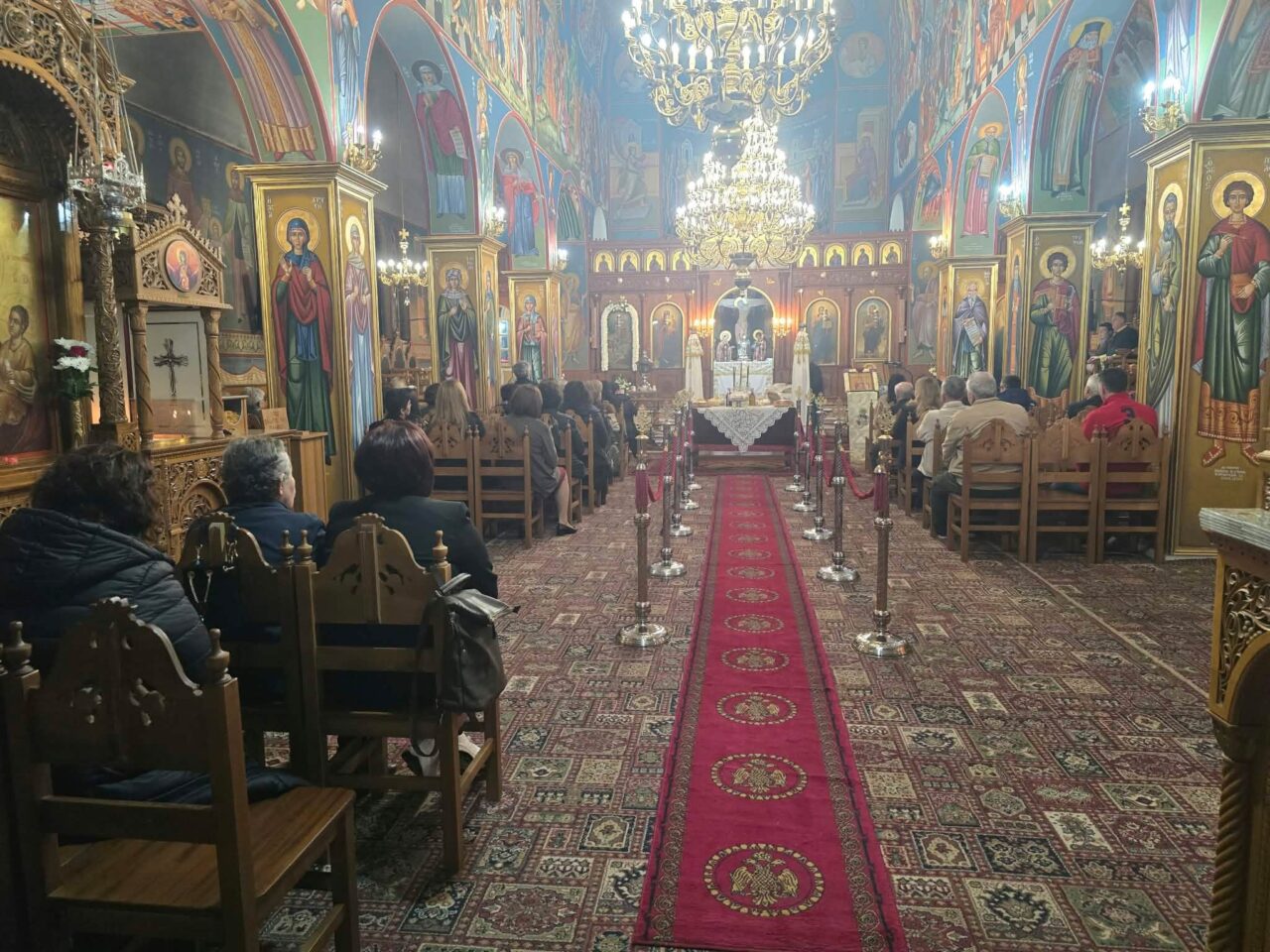 Τίμησαν τον Άγιο Δημήτριο στα Καλύβια Θέρμου – Με λαμπρότητα ο Πανηγυρικός Εσπερινός στον Κοιμητηριακό Ναό