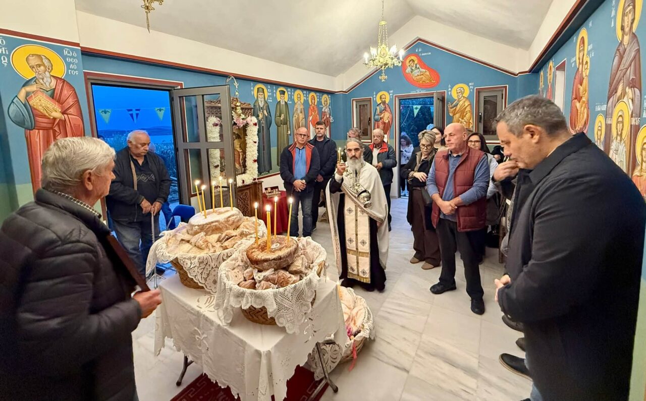 Θανάσης Μαυρομμάτης: Στο χωριό του, το Χρυσοβέργι, για τον Εσπερινό του Αγίου Δημητρίου