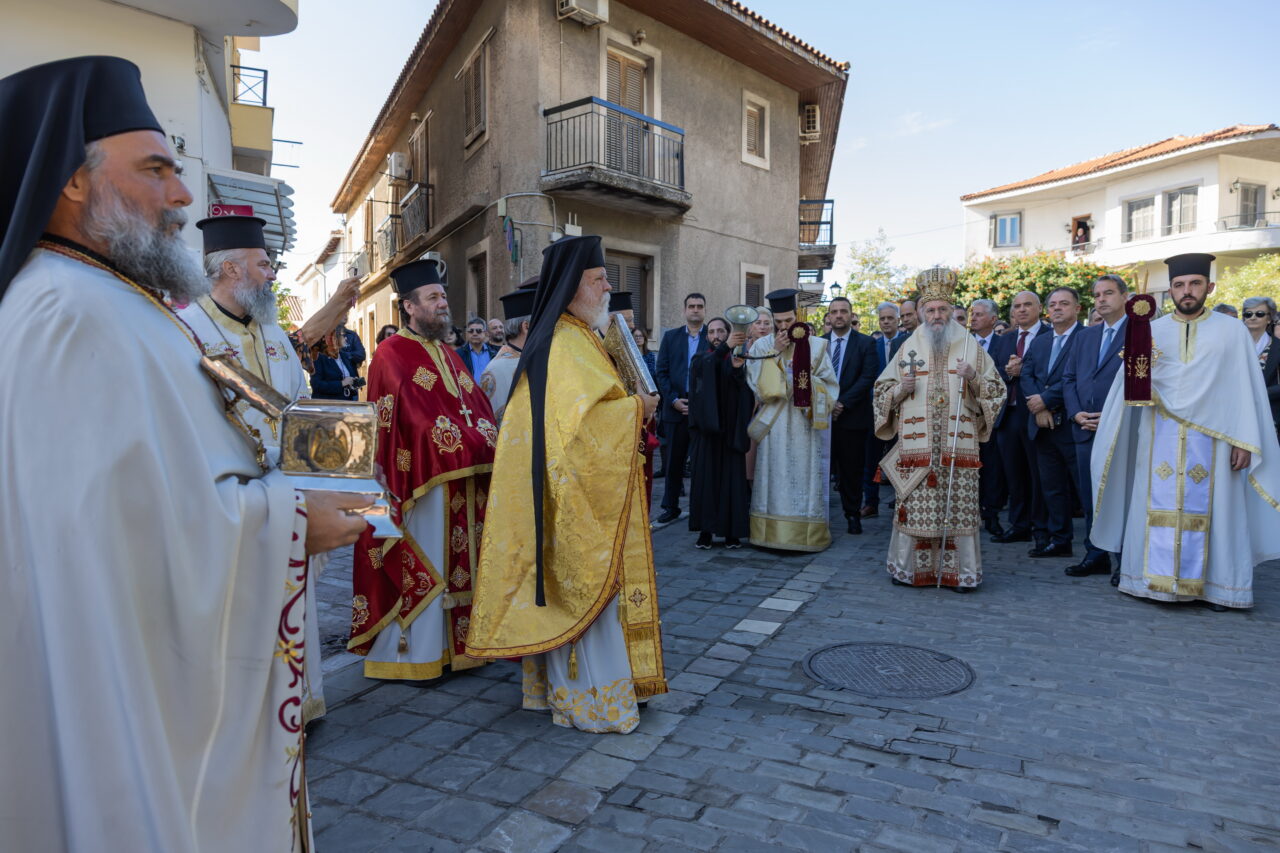 Με λαμπρότητα τίμησε η Ναύπακτος τον Πολιούχο της Άγιο Δημήτριο