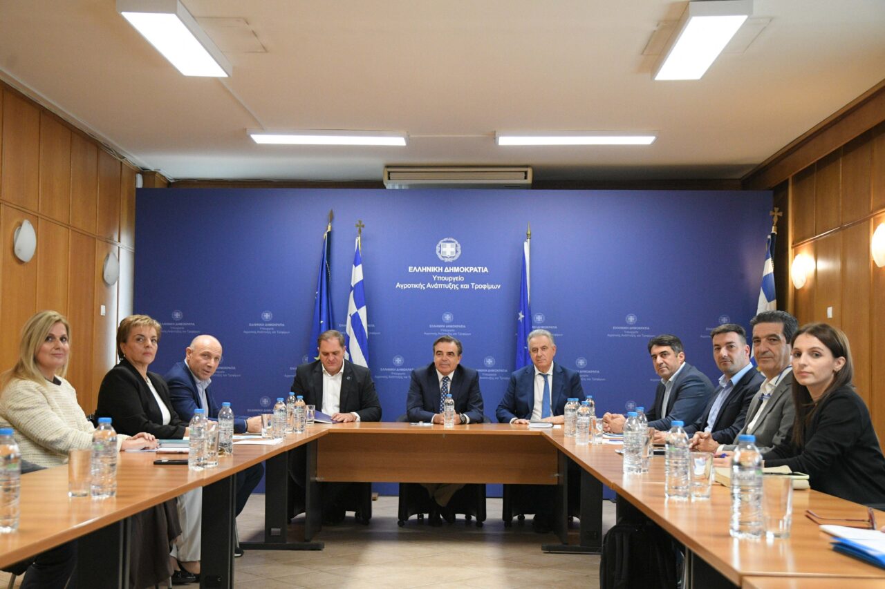 ΥΠ.Α.Α.Τ.: Ξεκίνησε ο «Διάλογος με την παραγωγή» - Πρώτη συνάντηση του Μαργαρίτη Σχοινά με την ΕΘ.Ε.Α.Σ.